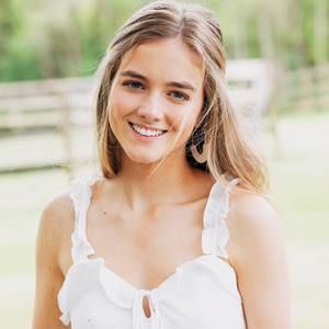 Meet your Posher, Isabella